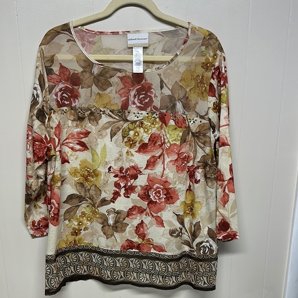 Alfred Dunner Cream and Red Blouse with Three-Quarter Sleeves - Picture 1 of 11